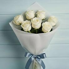 Букет 7 Белых роз Эдлесс Лав в Новомалороссийской