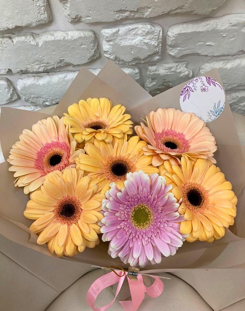 Букет цветов из: Герберы в Новомалороссийской