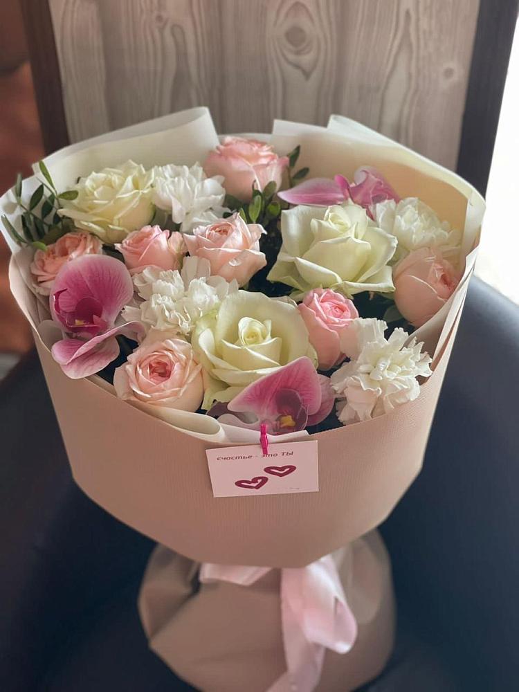 Букет цветов из: Орхидеи, Розы и Гвоздики в Новомалороссийской