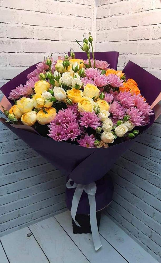 Букет цветов из: Хризантемы и Розы в Новомалороссийской
