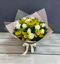 Букет цветов из:  Орхидеи и Розы в Новомалороссийской