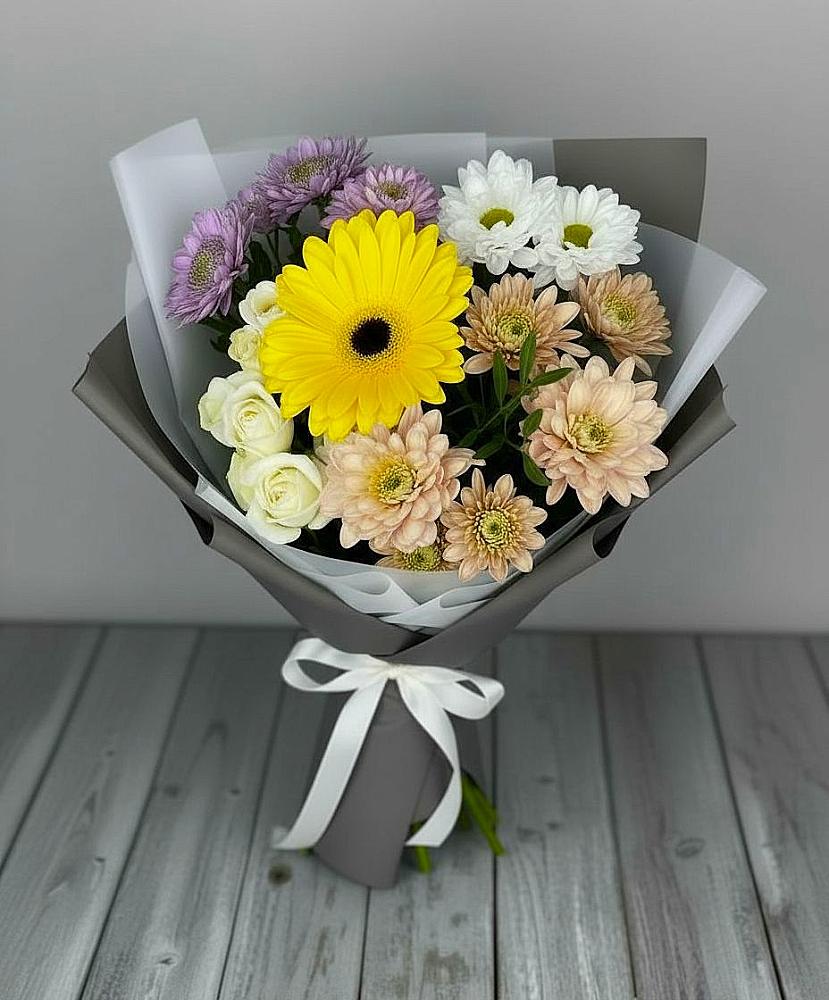 Букет цветов из: Розы, Герберы и Хризантемы в Новомалороссийской
