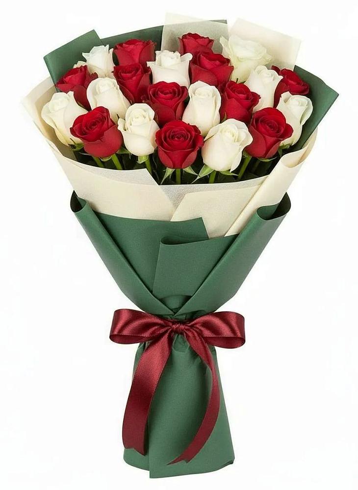 Букет Микс из красных и белых роз в Новомалороссийской