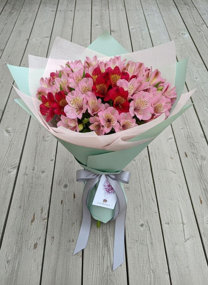 Букет цветов из: Альстромерии в Новомалороссийской
