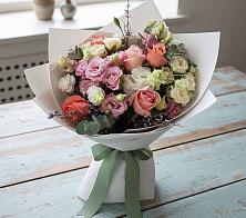 Букет цветов из:  Розы, Лизиантусы и Гвоздики в Новомалороссийской