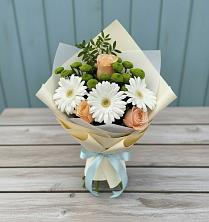 Букет цветов из:  Герберы, Розы и Хризантемы в Новомалороссийской