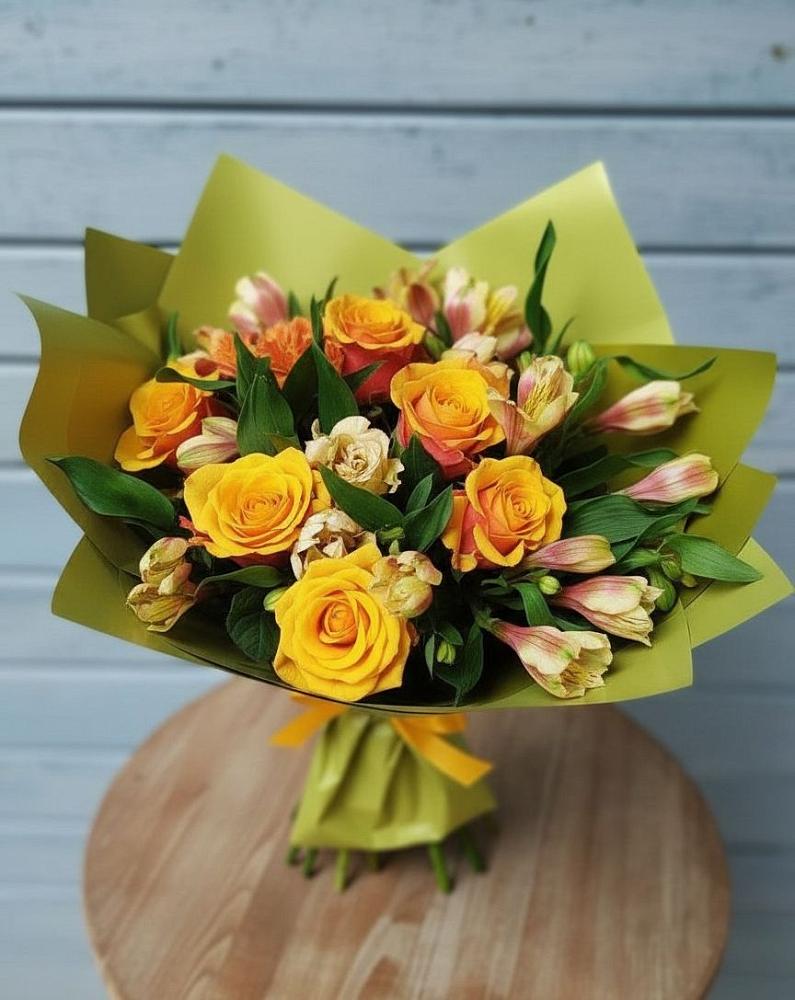 Букет цветов из: Альстромерии и Розы в Новомалороссийской