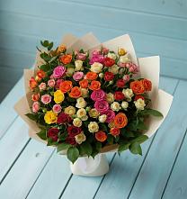 Букет Микс из разноцветных кустовых роз в Новомалороссийской